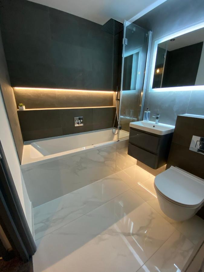 Beautiful Modern Cosy Central Apartment / Sleeps 4 Ρίντινγκ Εξωτερικό φωτογραφία
