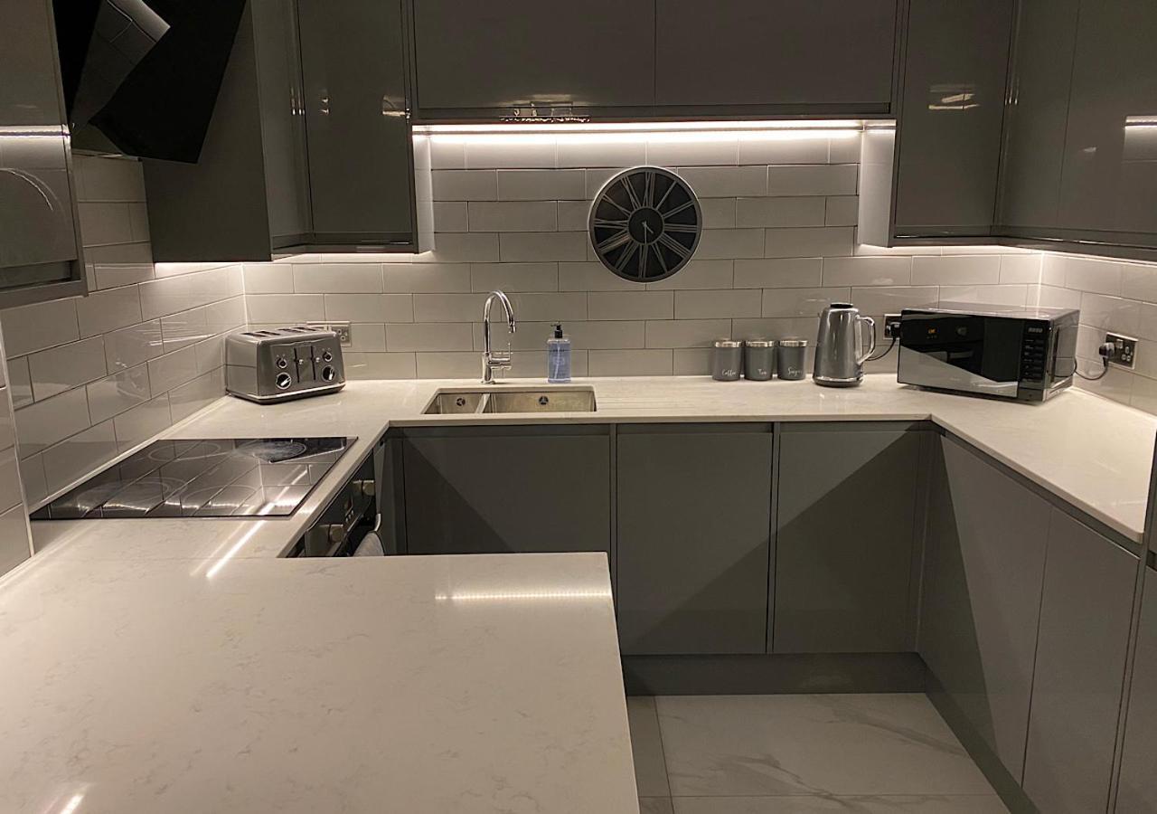 Beautiful Modern Cosy Central Apartment / Sleeps 4 Ρίντινγκ Εξωτερικό φωτογραφία